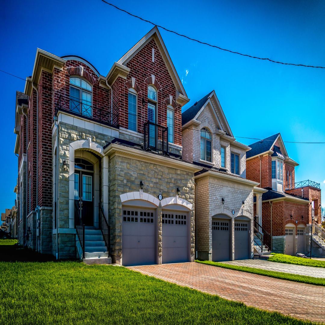 Lytton Park Townhome & Detacheds For Sale In Whitby Get All The